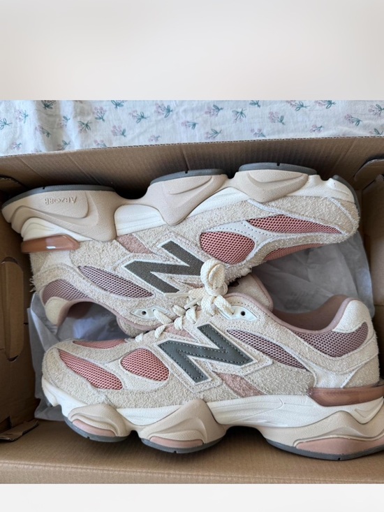 New Balance Shoes - New Balance 9060 Chunky Sneaker
